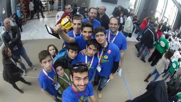 H KATAKOMBH-TECH κέρδισε βραβείο προγραμματισμού στο 3ο Πανελλήνιο Πρωτάθλημα Ρομποτικής