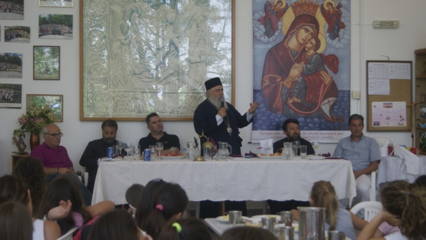 Επίσκεψη Σεβασμιωτάτου Μητροπολίτου κ. Βαρνάβα στην Κατασκήνωση