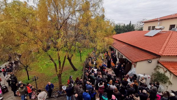 Αρχιερατική Θ. Λειτουργία στον Ι. Ν. Ευαγγελισμού και Διανομή Χριστουγεννιάτικων Δεμάτων στον Άγιο Αθανάσιο