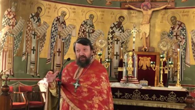 Ο π. Γεώργιος Μίλκας κηρύττει στον Ι. Ν. Ευαγγελισμού