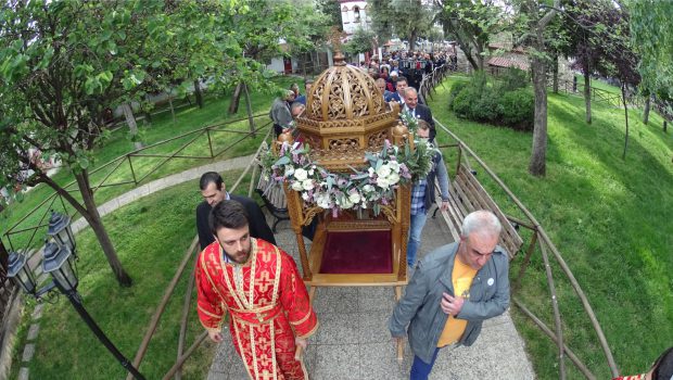 Περιφορά και Εσπερινός του Αγίου Αθανασίου