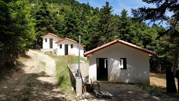 Ο π. Γεώργιος στην ανεγειρόμενη Κατασκήνωση της Ι. Μ. Αργολίδας