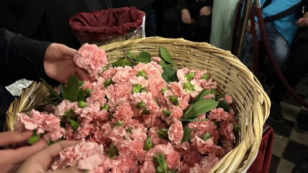 Η Ακολουθία του Επιταφίου στον Ι. Ν. Αγ. Αθανασίου