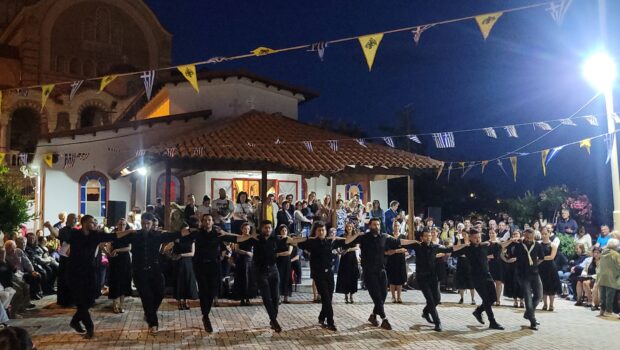 Αντιπροσωπεία των Χορευτικών Τμημάτων της Κατακόμβης στο Πανηγύρι του Αγ. Ιωάννου του Ρώσου στις Συκιές