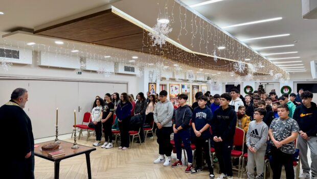 Οι Ενοριακές Φιλικές Συντροφιές κόβουν τις Βασιλόπιτές τους