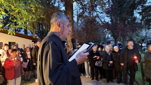 Δεύτερη Ανάσταση – Ο Εσπερινός της Αγάπης στον Άγιο Αθανάσιος